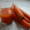 GlassOfJuice_and_carrots
